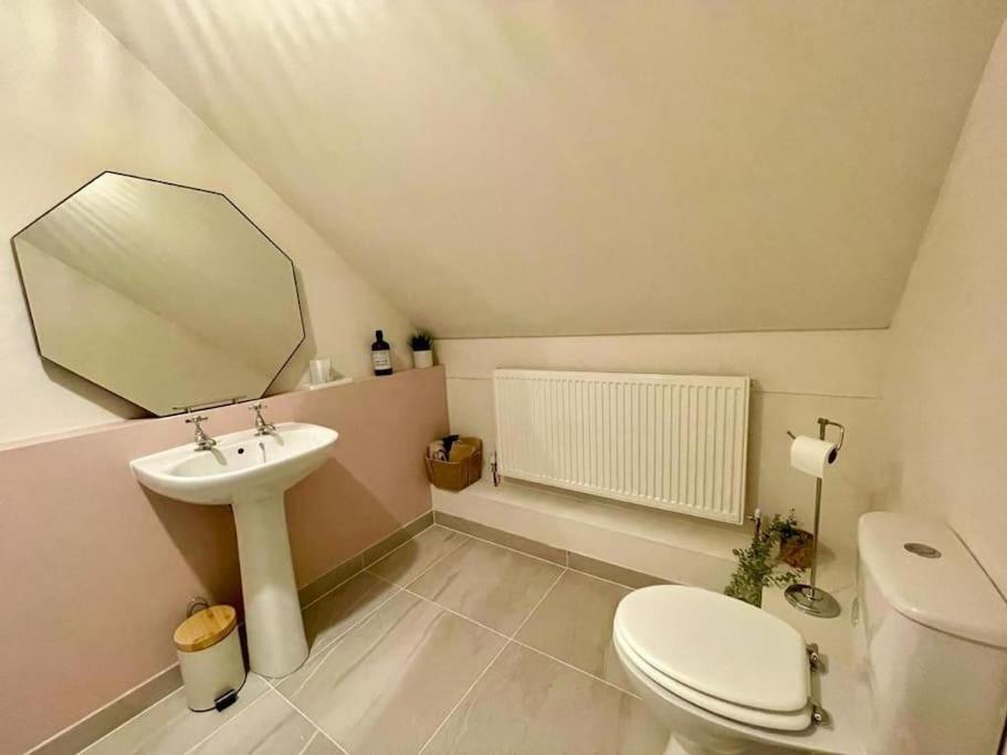 The Coach House Harthill Apartment
