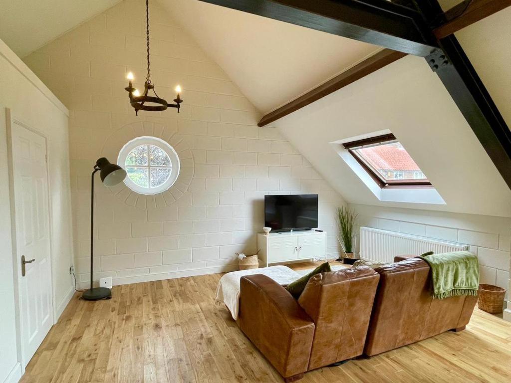 The Coach House Harthill